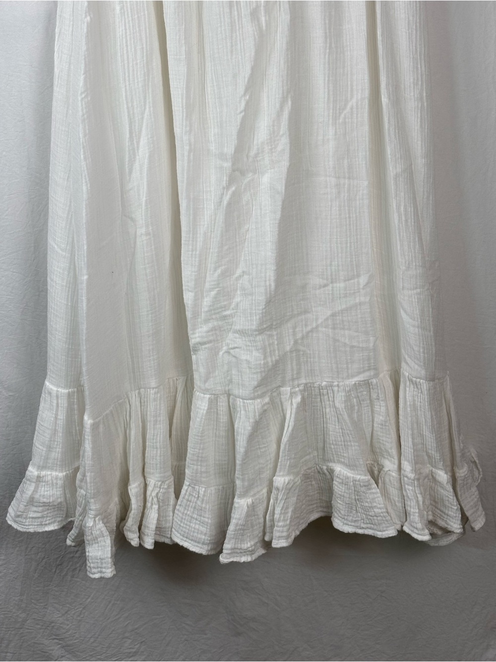 American Eagle Outfitters large White Maxi Skirt with Smocked Waist Ruffle Hem - Picture 6 of 12